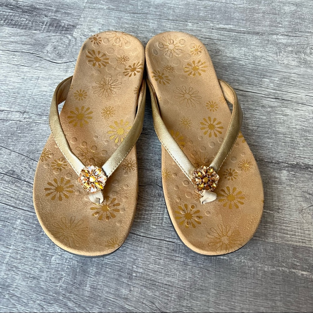 Vionic Orthaheel Sharon Patent Thong Sandals Gold